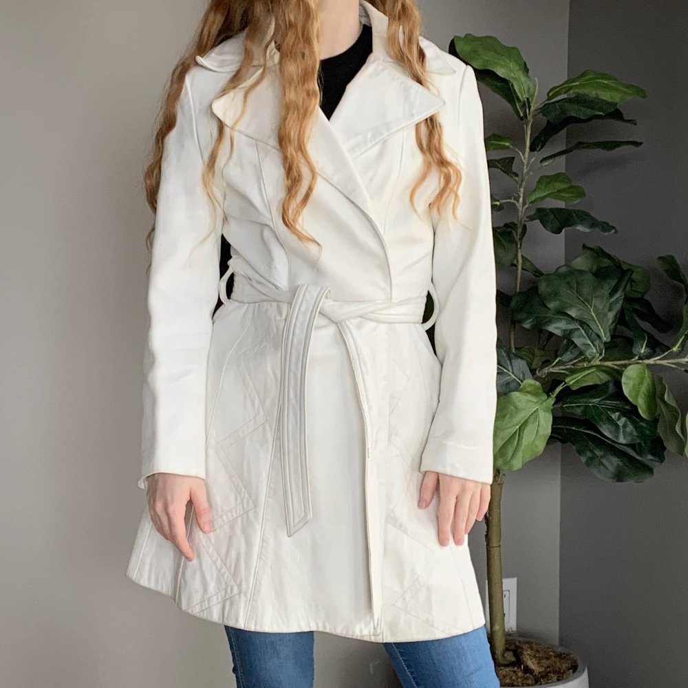 Vintage 70s white real leather coat